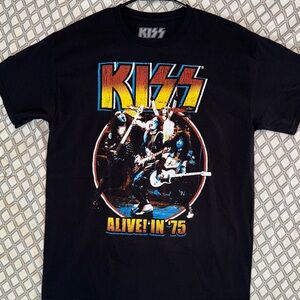 Kiss Alive in ‘75 Tee in Medium. NWOT. No back hit.